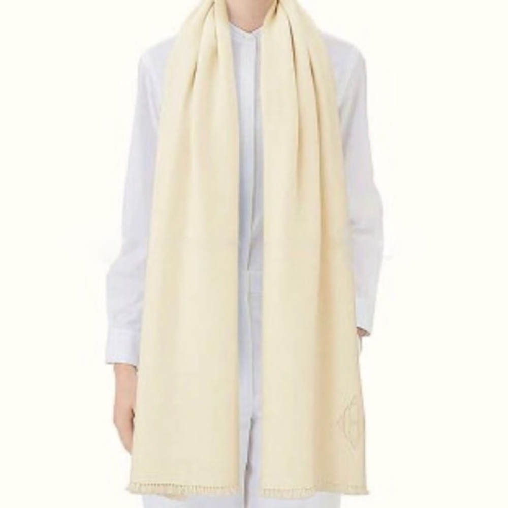 SOLD - Hermès Toit du Monde Cashmere Stole Leather Patch